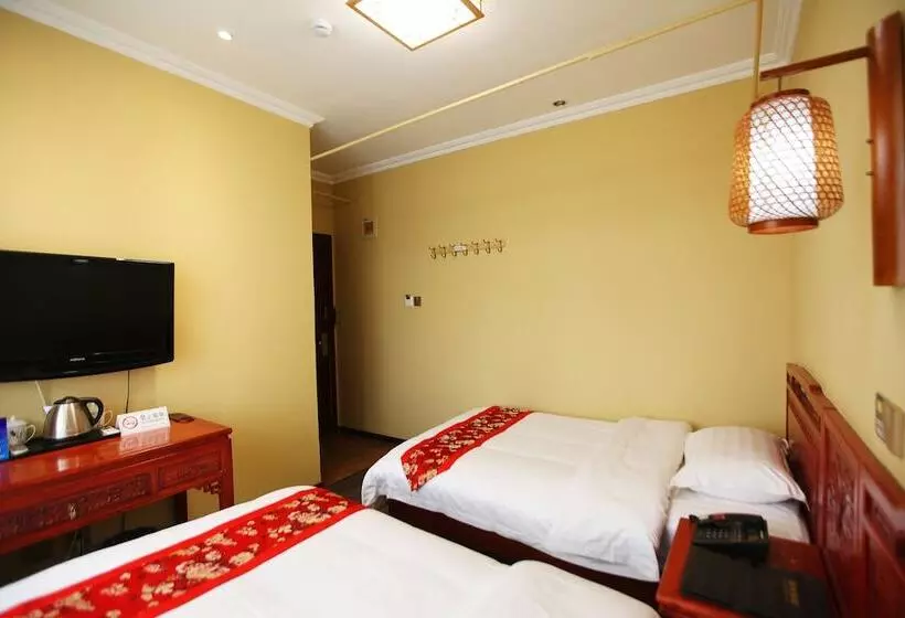 Отель Beijing Hyde Courtyard