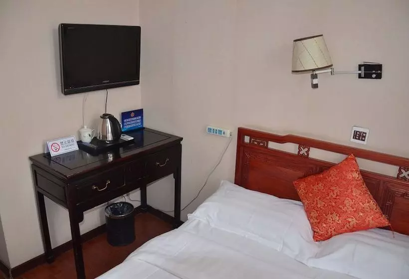 Отель Beijing Hyde Courtyard