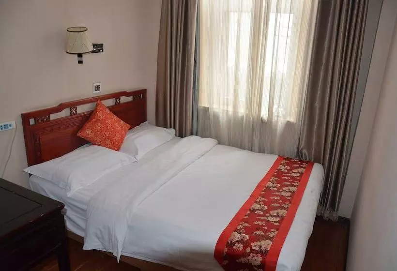 Отель Beijing Hyde Courtyard