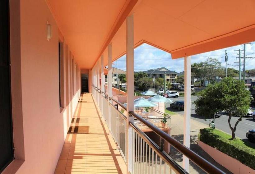 فندق Camden Motor Inn