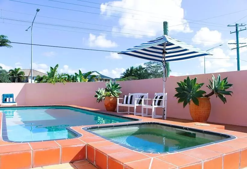 فندق Camden Motor Inn