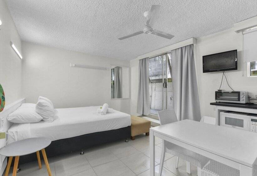 فندق Camden Motor Inn