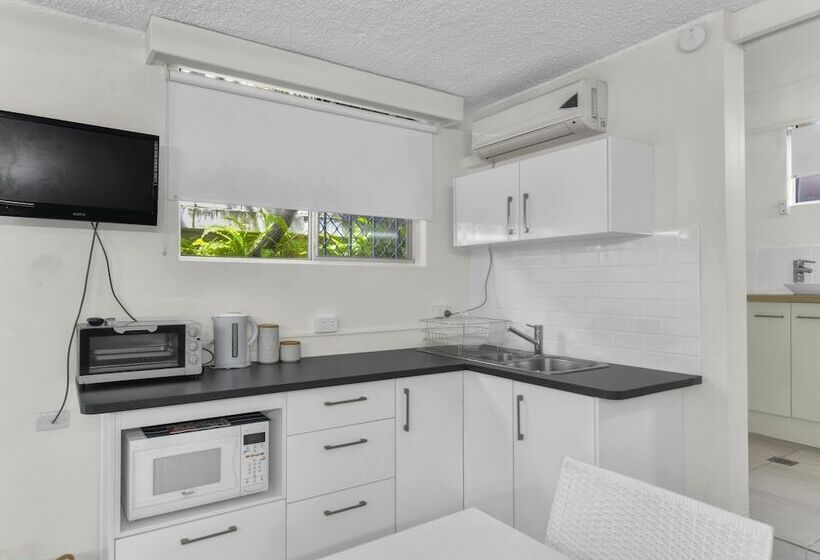 فندق Camden Motor Inn