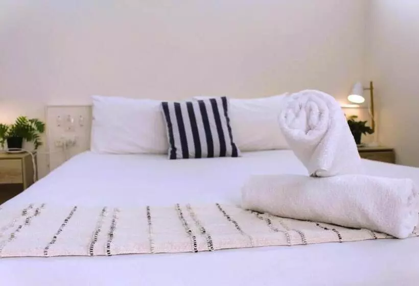 فندق Camden Motor Inn