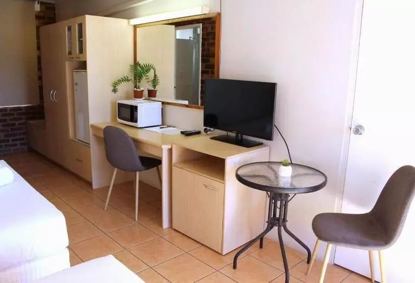 فندق Camden Motor Inn