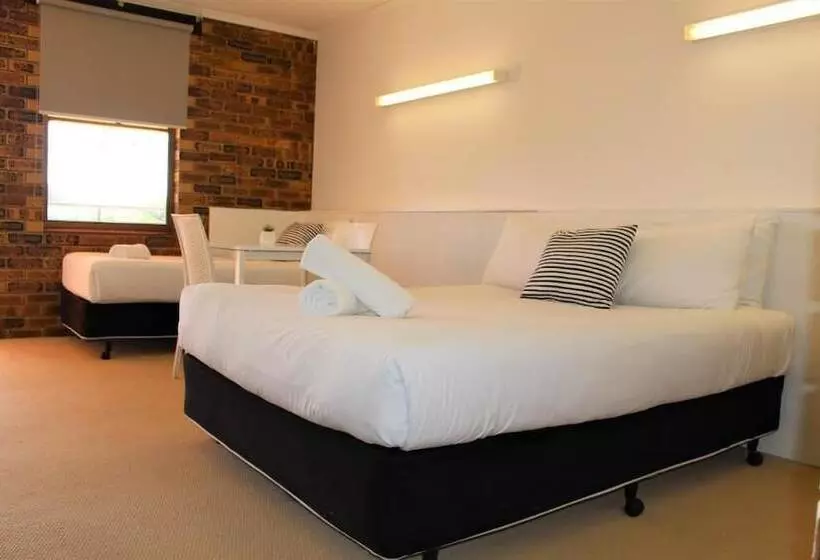 فندق Camden Motor Inn