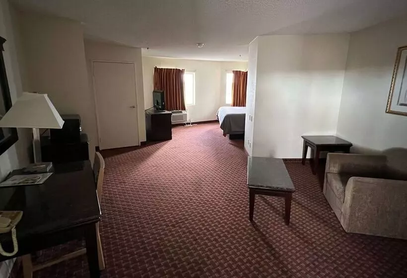 Hotelli Days Inn & Suites By Wyndham Rancho Cordova