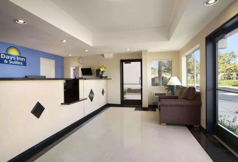Hotelli Days Inn & Suites By Wyndham Rancho Cordova