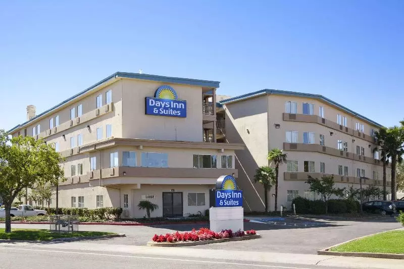Hotelli Days Inn & Suites By Wyndham Rancho Cordova