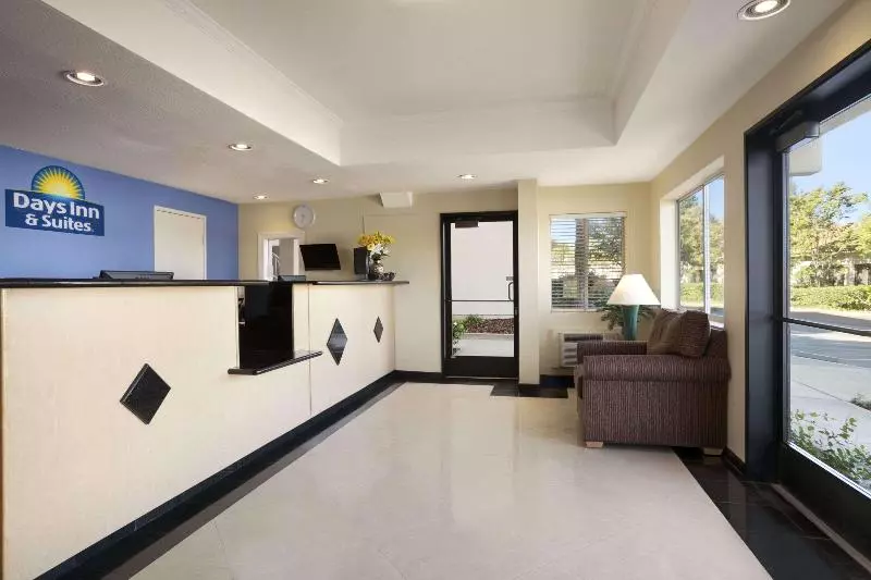 Hotelli Days Inn & Suites By Wyndham Rancho Cordova