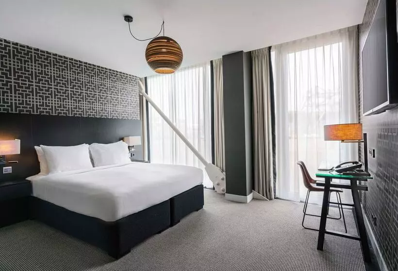 Doubletree By Hilton Hotel Amsterdam Ndsm Wharf