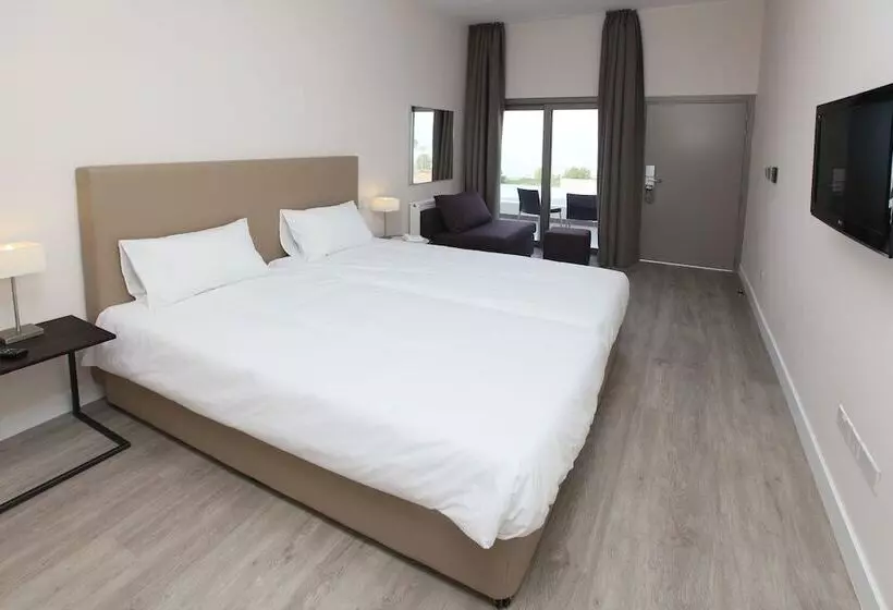 هتل Droushia Heights