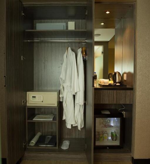 فندق Grand Alora