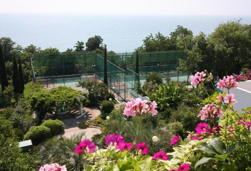 هتل Ivushka Health Resort