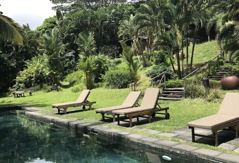 هتل Lakaz Chamarel Exclusive Lodge