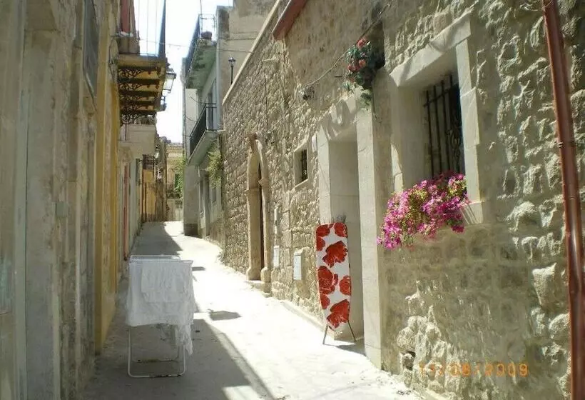 فندق Le Case Dello Zodiaco Albergo Diffuso