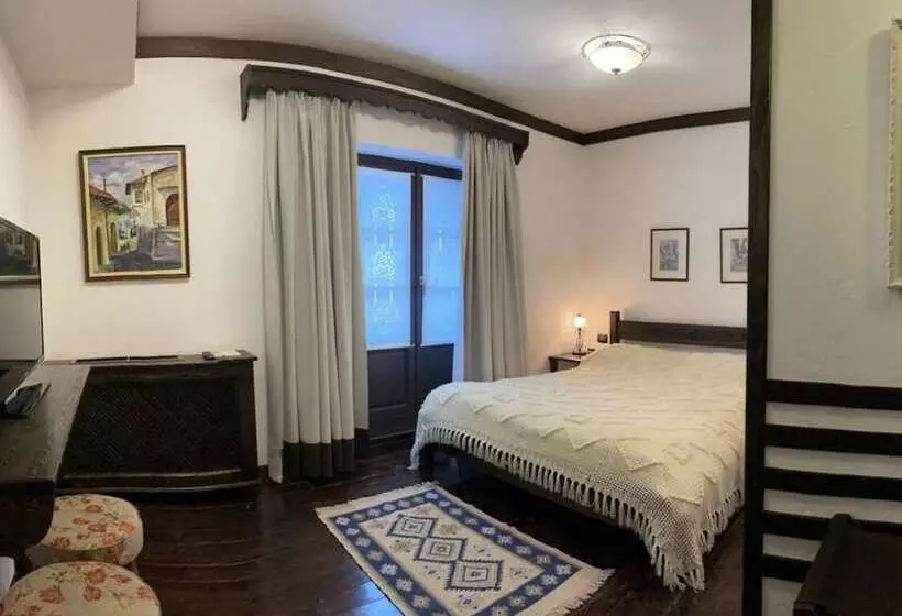 בית מלון כפרי Mangalemi