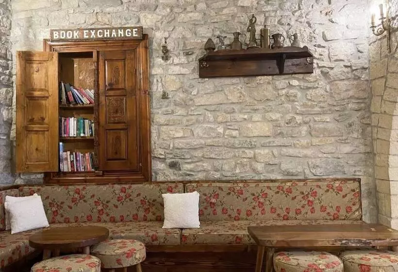 בית מלון כפרי Mangalemi