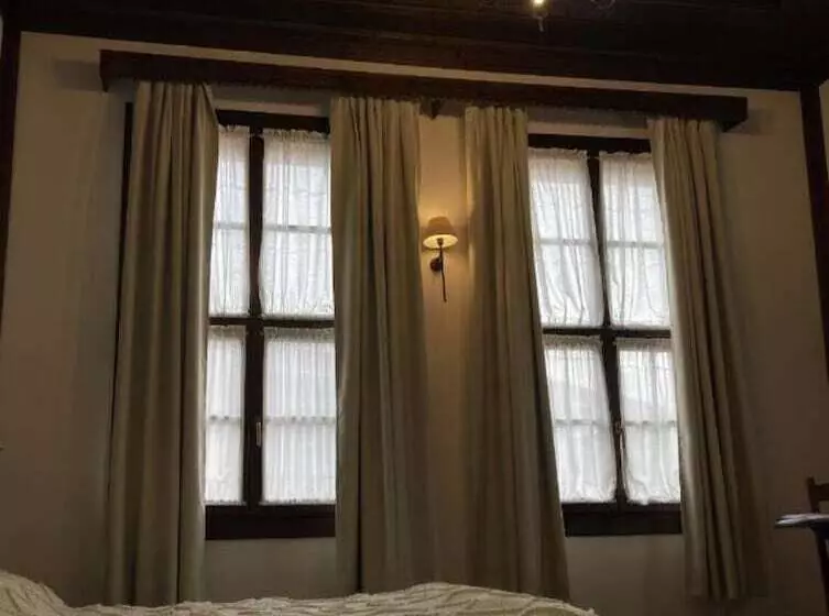 בית מלון כפרי Mangalemi