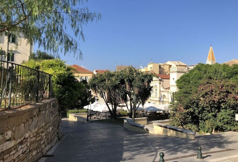 Sebastians Family Hotel & Taverna