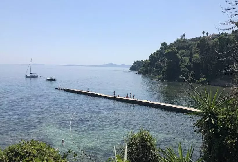 Sebastians Family Hotel & Taverna