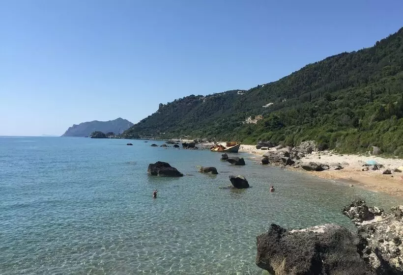 Sebastians Family Hotel & Taverna