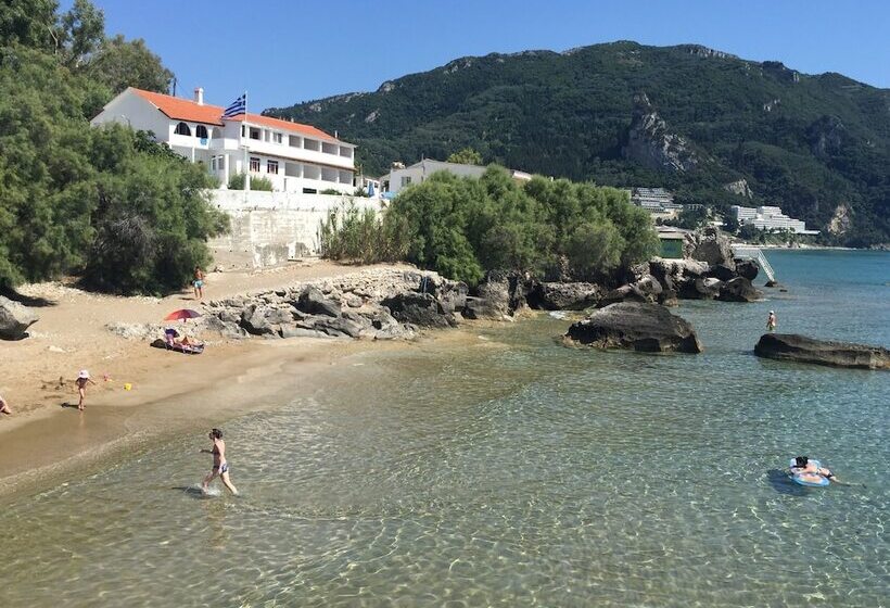 Sebastians Family Hotel & Taverna