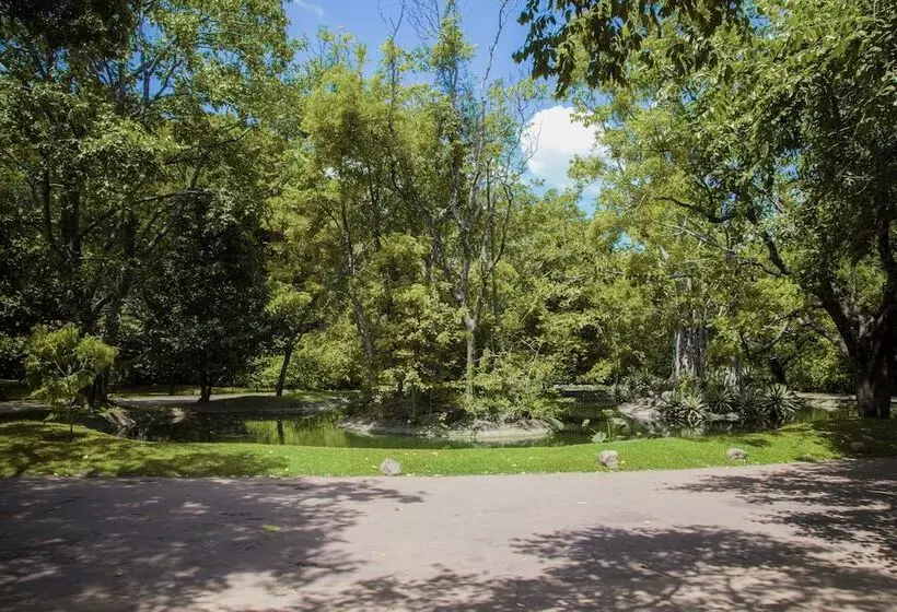 Hotel Sigiriya Village