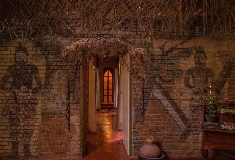 Hotel Sigiriya Village