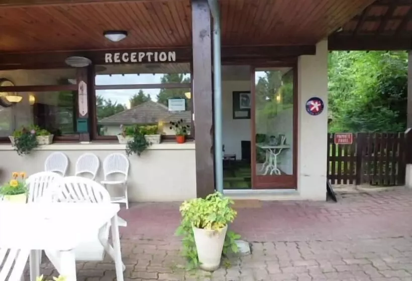 هتل The Originals Access, Hôtel La Dousseine, Dreux Nord