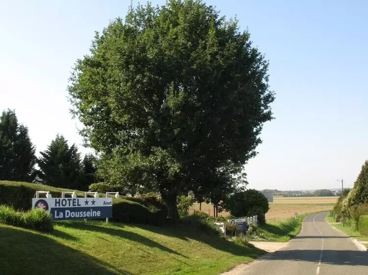 هتل The Originals Access, Hôtel La Dousseine, Dreux Nord