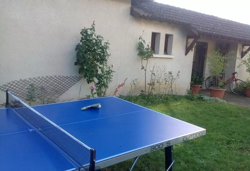 هتل The Originals Access, Hôtel La Dousseine, Dreux Nord