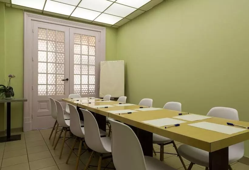 Отель Urban Style, Hôtel Le Cheval Noir, Saint étienne