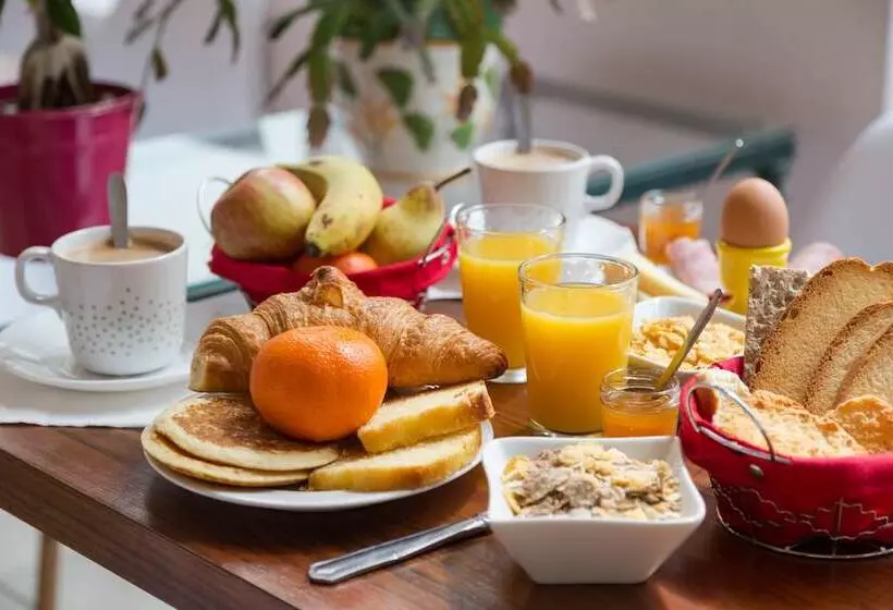 Отель Urban Style, Hôtel Le Cheval Noir, Saint étienne