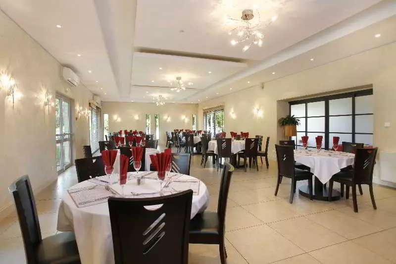 Interhotel Le Moulin Rouge