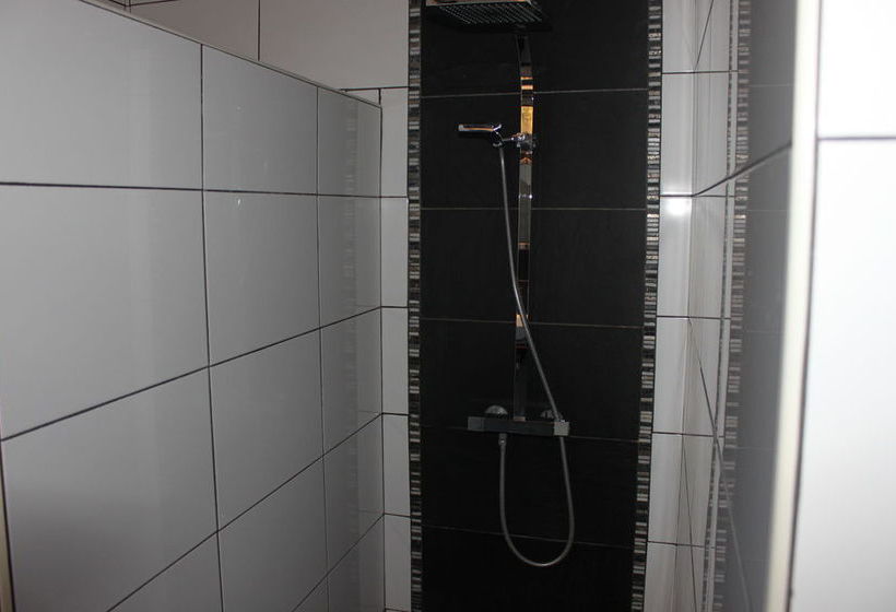 膳宿费 La Rucheliere