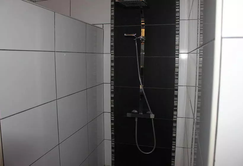 膳宿费 La Rucheliere