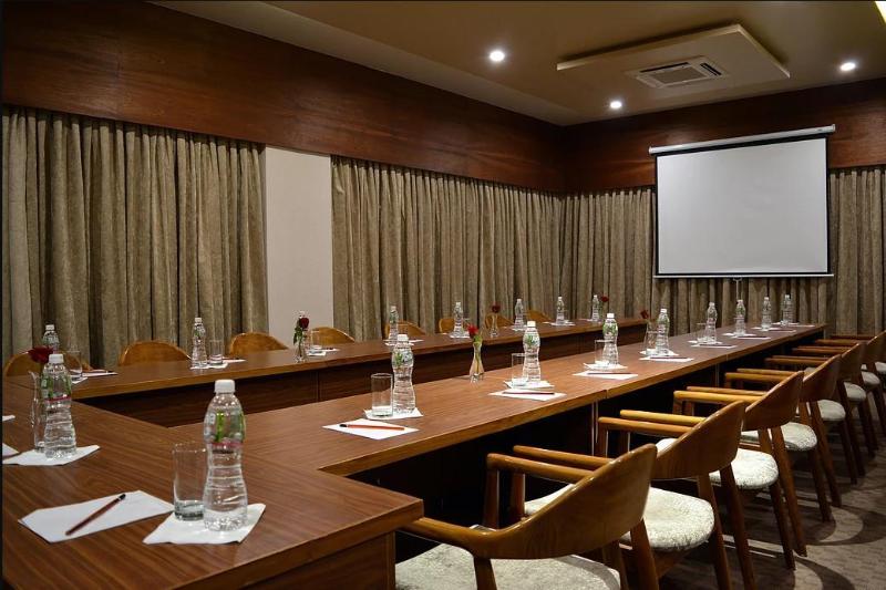 בית מלון כפרי Cosmopolitan Ahmedabad