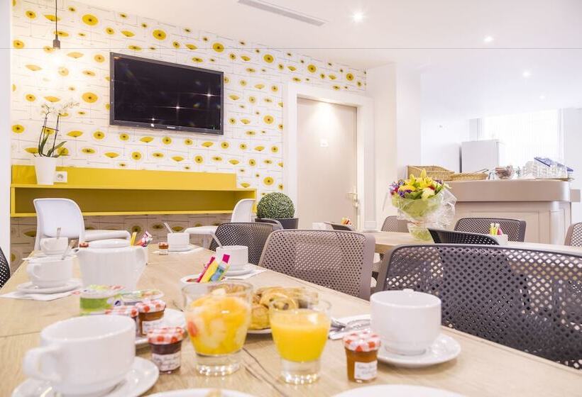 בית מלון כפרי Des Arts