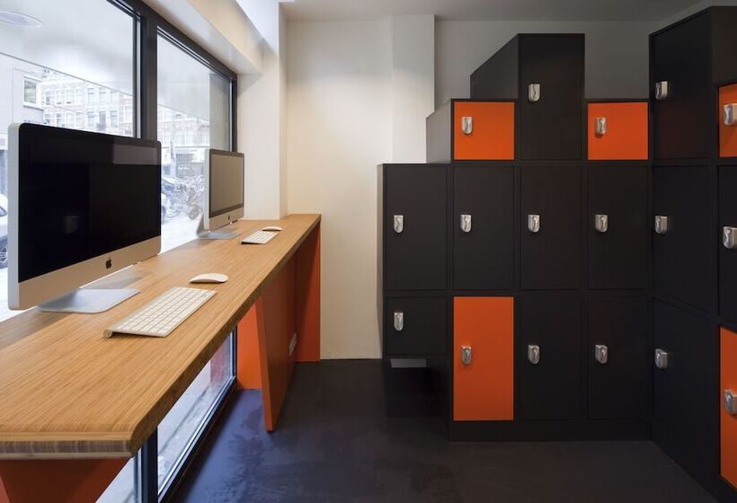 Easyhotel Amsterdam City Centre South