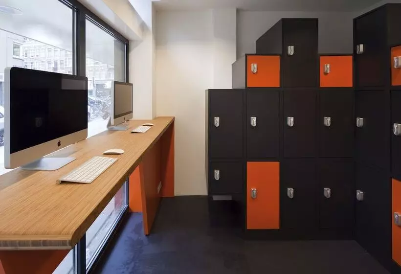 Easyhotel Amsterdam City Centre South