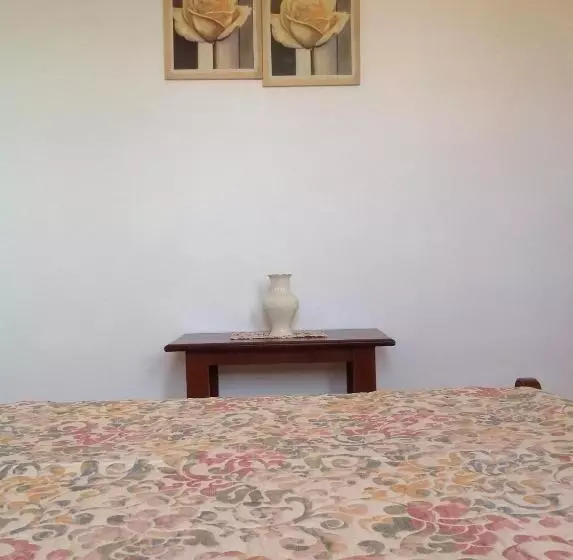 هتل Golden Sun Apartments