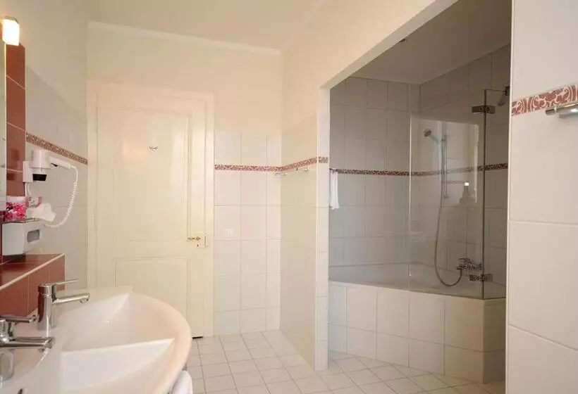 فندق Grand Hôtel Des Rasses & Wellness