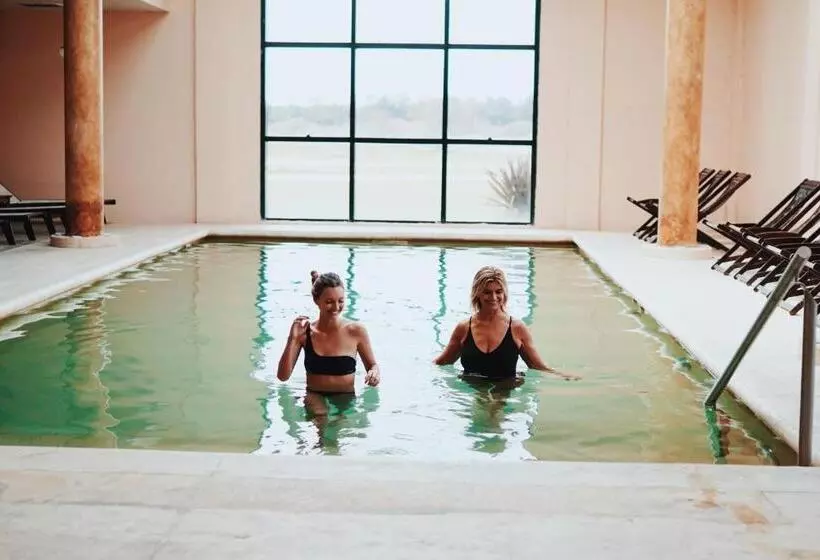 ホテル Howard Johnson Resort & Convention Center Ezeiza