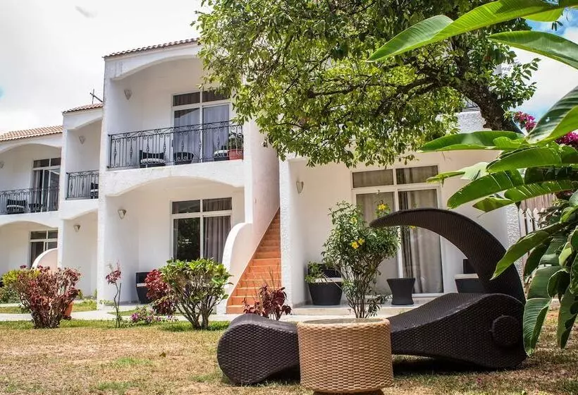 هتل Hôtel Des 2 Mondes