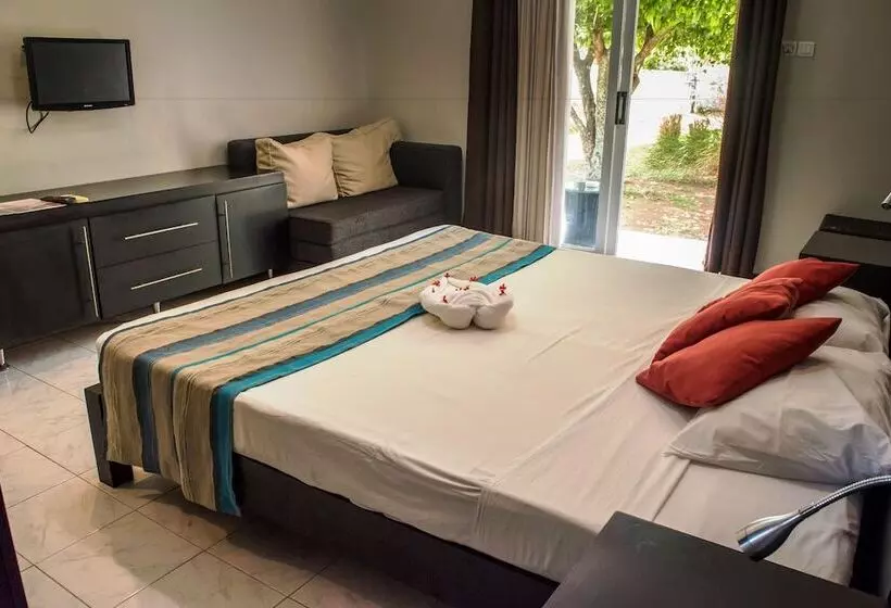 هتل Hôtel Des 2 Mondes