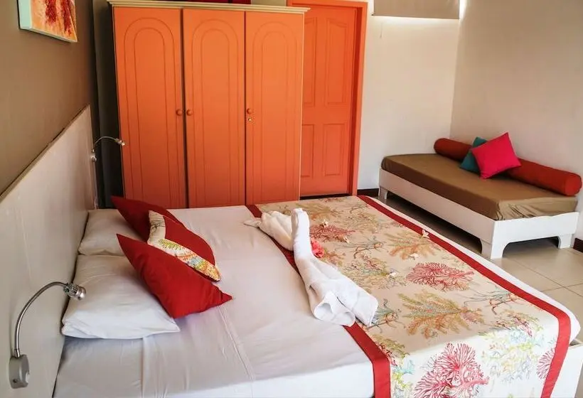 هتل Hôtel Des 2 Mondes