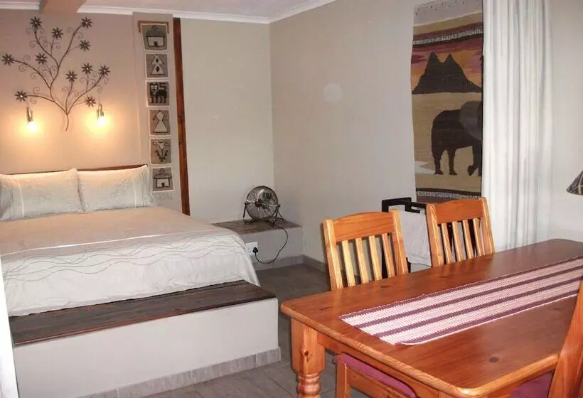 Отель Meerkat Manor