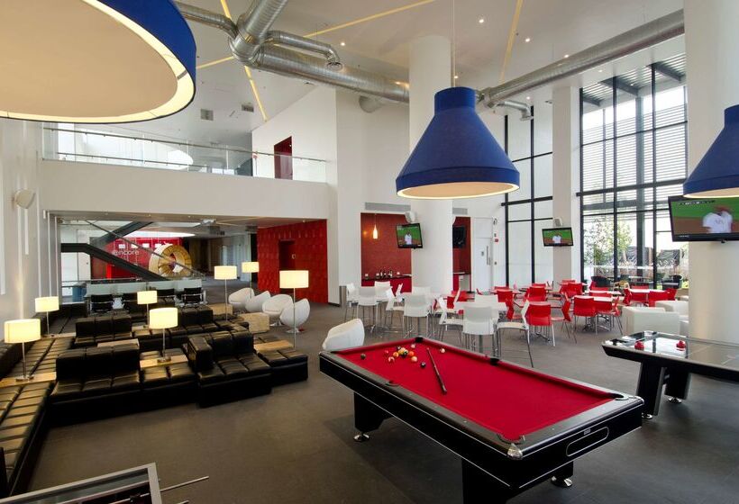 فندق Ramada Encore By Wyndham Guadalajara Sur