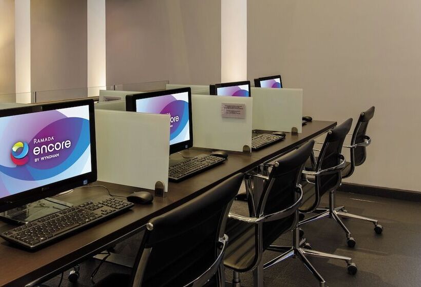 فندق Ramada Encore By Wyndham Guadalajara Sur